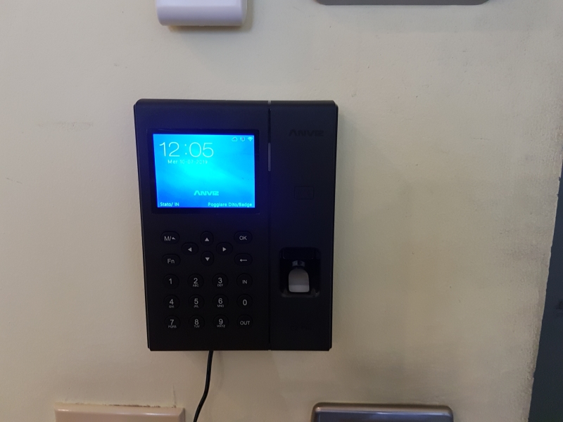 Time and Attendance System, Fingerprint, Badge and PIN, C2Pro Rfid/FP Wi-fi PoE Linux